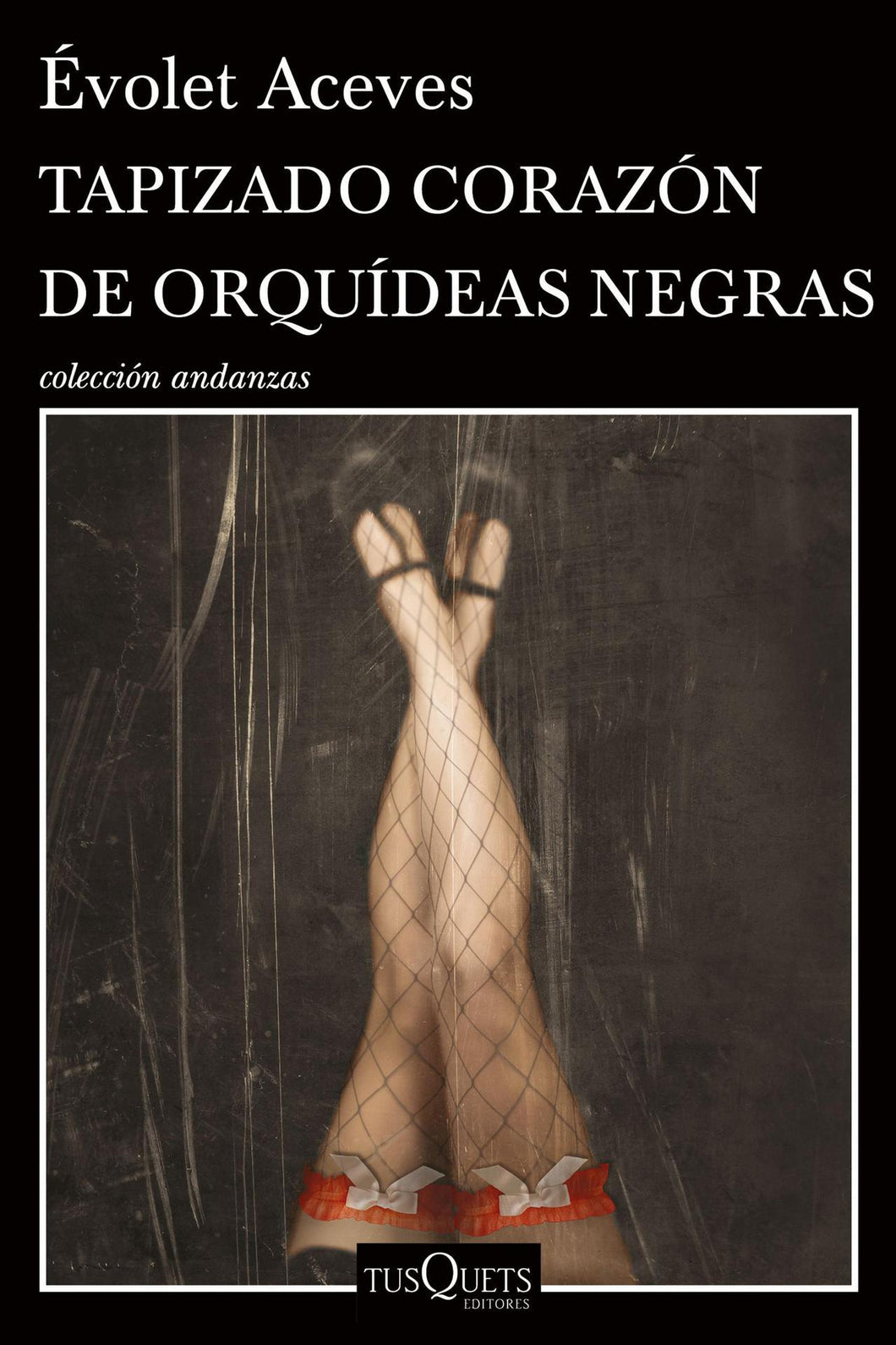 TAPIZANDO CORAZÓN DE ORQUÍDEAS NEGRAS - Évolet Aceves